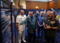 MOHAMED Khaled Nordin menunjukkan teras-teras dalam Pelan Strategik Pertahanan Negara (PSPN)
2026-2030 dan Rangka Tindakan Kapasiti Pertahanan (RTKP) 2026-2030 yang dilancarkan di Kuala
Lumpur, semalam. – UTUSAN/FAUZI BAHARUDIN