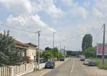 Nahas itu berlaku berhampiran Jalan Salvador Allende di Tomblaine. - Google Maps