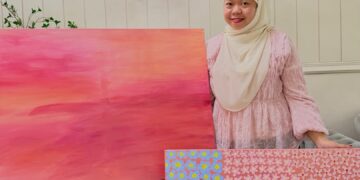 Nur Syahidatul Nazirah mempelajari sendiri seni tekstur menggunakan platform media sosial.