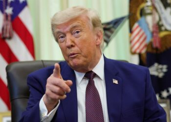DONALD TRUMP