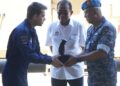 Mohamed Khaled Nordin menyaksikan Halil Gul mewakili Turkish Aerospace Industries (TAI) menyerahkan momento kepada Muhamad Norazlan Aris, selepas Majlis Peluncuran Aset UAS MALE ANKA-S di Pangkalan Udara Labuan, kelmarin. – IHSAN MINDEF