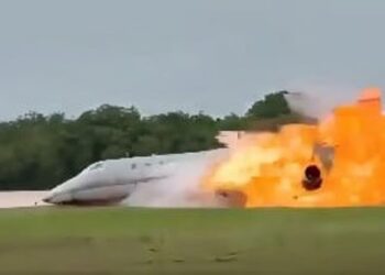 SEBUAH pesawat sewa khas terhempas di Lapangan Terbang Antarabangsa La Romana, Republik Dominika. - X