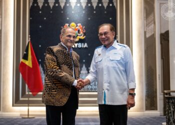 ANWAR Ibrahim meraikan Presiden Republik Demokratik Timor-Leste, Dr. José Ramos-Horta dalam satu jamuan tengah hari di Kompleks Seri Perdana sempena lawatan khas beliau ke Malaysia, hari ini.- sumber/FB Anwar Ibrahim