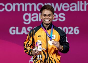 ANWAR Ibrahim mengucapkan tahniah kepada Mohamad Aniq atas kejayaan menghadiahkan pingat emas pertama kepada Malaysia di Glasgow! - Facebook Anwar Ibrahim