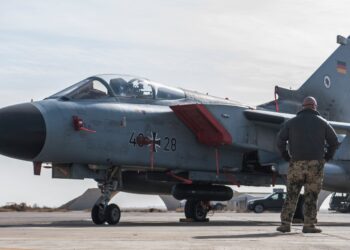 TENTERA AS  sebelum ini pernah menggunakan pangkalan udara Al Azraq, Jordan. - AFP
