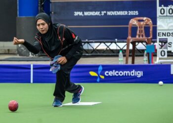 Emma Firyana Saroji akan berentap dengan Caroline Whitehead pada aksi pertama boling padang individu wanita Sukan Komanwel 2026. - MINGGUAN/SYAKIR ADIN