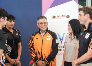 DATUK Awalan Abdul Aziz ketika mengadakan lawatan ke venue latihan di Majlis Sukan Negara (MSN), Bukit Jalil, hari ini. - IHSAN MSN