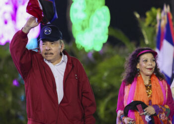 DANIEL Ortega dan isterinya, Rosario Murillo. - AFP