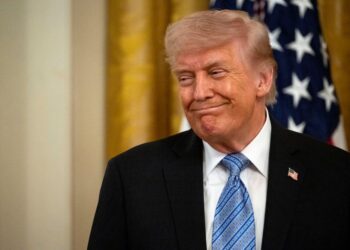 DONALD TRUMP