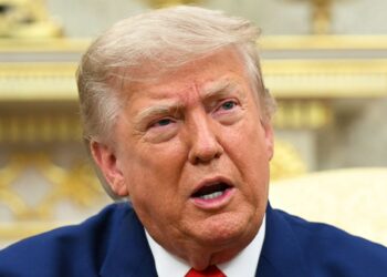 DONALD TRUMP