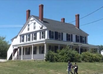 SEBUAH rumah dijual hanya AS$1 di Maine. - WMTV
