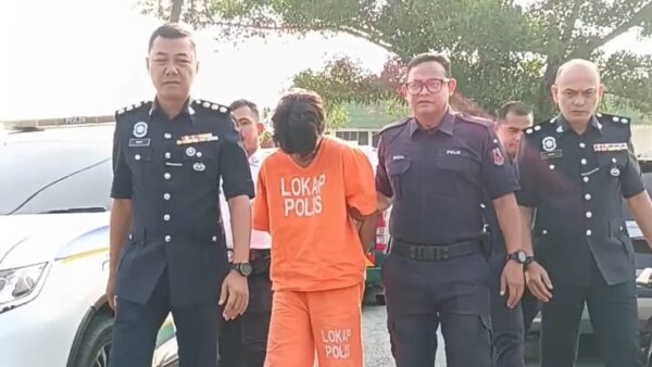 Siswa pemandu mabuk