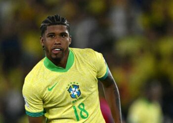 Pembelian Andrey Santos masih belum mencukupi buat Manchester United jika mahu mencabar kejuaraan musim ini. - AFP