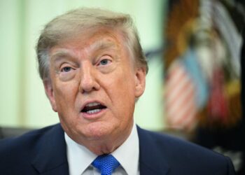 DONALD TRUMP