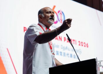 GOBIND Singh Deo ketika berucap pada Persidangan Kebangsaan DAP di Pusat Konvensyen Antarabangsa Putrajaya hari ini.