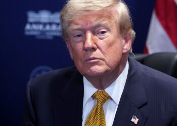 DONALD TRUMP