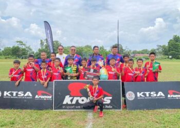 PASUKAN bola sepak Wing Hawk Soccer Kids (WHSK) dinobatkan sebagai juara musim kedua Liga Persahabatan Kronos Tranung Kategori Bawah 12 Tahun dalam kejohanan yang berlangsung lebih sebulan di padang awam Wakaf Dua, Bukit Payung, Terengganu.