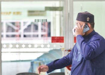 Agamawan perlu meletakkan niat yang ikhlas dalam mendalami agama untuk mencapai redha Allah bukannya menunggang agama untuk habuan dunia. – GAMBAR HIASAN
