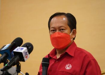 AHMAD MASLAN