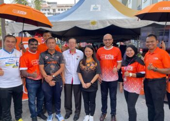 HANNAH Yeoh selepas merasmikan Program Malaysia Aktif di Projek Perumahan Rakyat (PPR) Taman Bagan Jaya, Butterworth, Pulau Pinang hari ini.